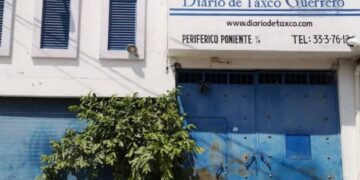 Balean instalaciones del Diario de Iguala en Guerrero