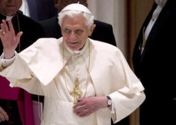 “Extremadamente frágil” reportan al papa emérito Benedicto XVI de 93 años