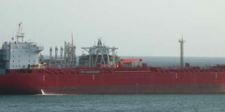 Incauta EU cuatro buques con petróleo iraní que iban a Venezuela