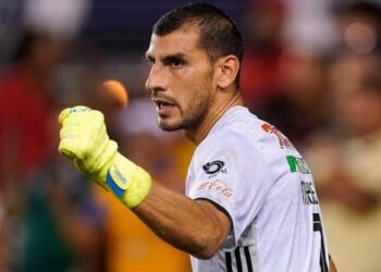 Nahuel Guzmán será baja de Tigres por Covid-19