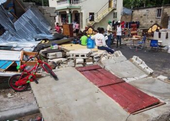 Huracán Isaías deja a cientos de dominicanos sin hogar