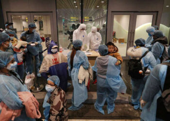 Un minuto de silencio a diario: El presidente de México anuncia homenaje a víctimas del COVID-19