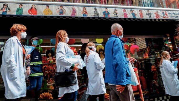 Más de 20 millones de casos de covid-19 en el mundo