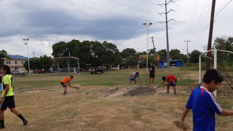 Beneficia Rubén Rivera a 15 colonias con acciones de limpieza en áreas verdes