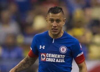 Julio César Domínguez es hospitalizado por infección pulmonar