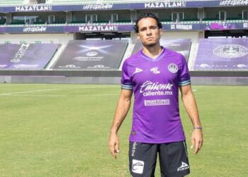Camilo Sanvezzo es presentado con el Mazatlán FC