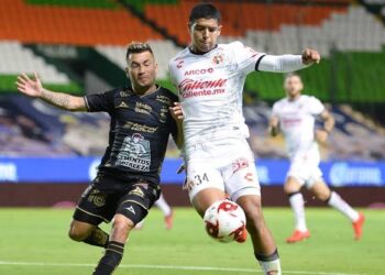 León rescata triunfo ante Tijuana y llega a la cima del Apertura 2020