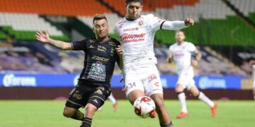León rescata triunfo ante Tijuana y llega a la cima del Apertura 2020