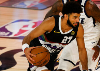 Jamal Murray opaca a Donovan Mitchell y Denver se mantiene con vida en la serie