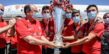 El Sevilla presume su sexta Europa League en casa