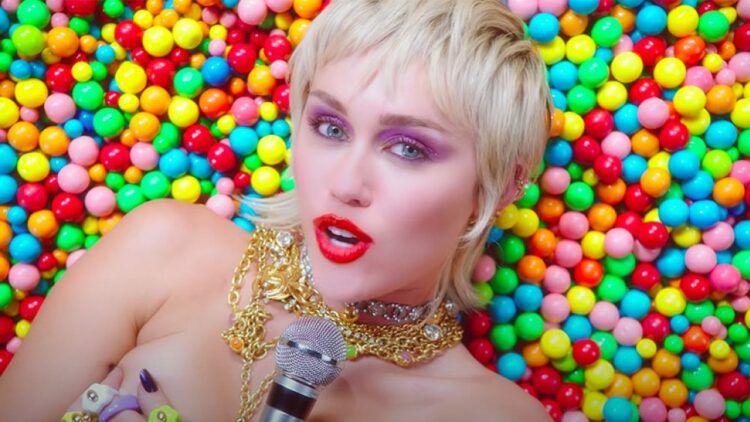 Miley Cyrus confiesa que casarse y tener hijos nunca ha sido su prioridad