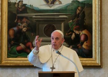 Papa Francisco pide que vacuna sea universal y “para todos”