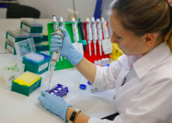 Rusia hará pruebas masivas en 40 mil personas de su vacuna Sputnik V