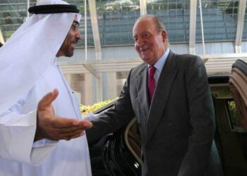 El rey Juan Carlos I está en Emiratos Árabes Unidos informó este lunes la Casa Real española