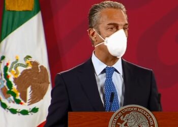 Alianza permitirá a México recibir vacuna contra COVID un año antes de lo previsto: Slim
