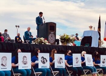 Conmemoración de las víctimas del atentado en El Paso a un año de la tragedia