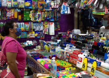 Cae venta de útiles escolares un 70%