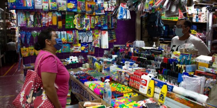 Cae venta de útiles escolares un 70%