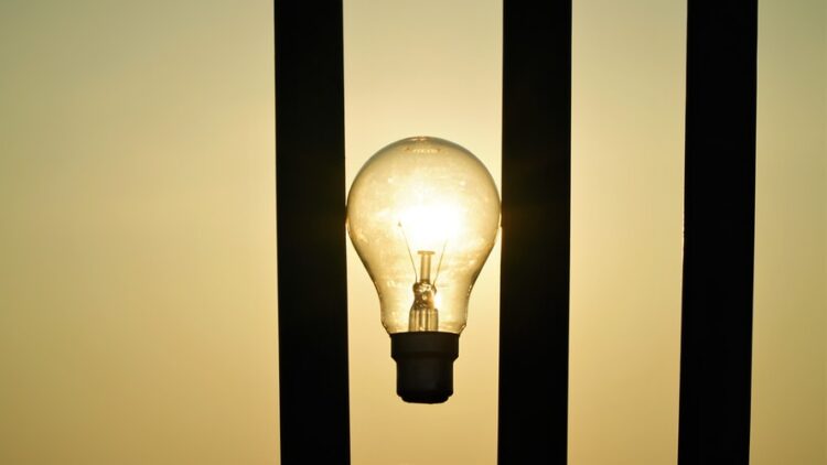 Consejos para ser eficientes a la hora de ahorrar luz