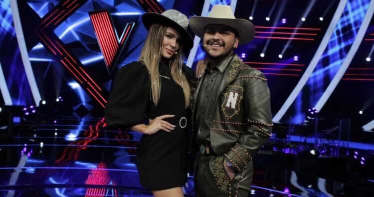 Christian Nodal confirma su relación con Belinda con una romántica foto