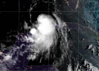 “Laura” se convierte en huracán en el Golfo de México
