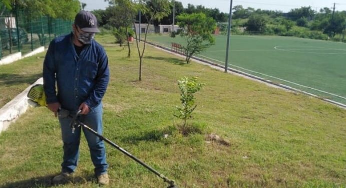 Limpia Gobierno de Victoria los espacios públicos deportivos