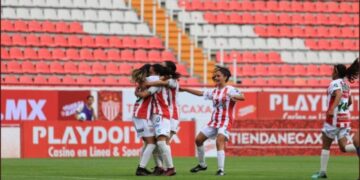 Terrible error de la portera de Cruz Azul y Necaxa gana su primer partido del Apertura 2020