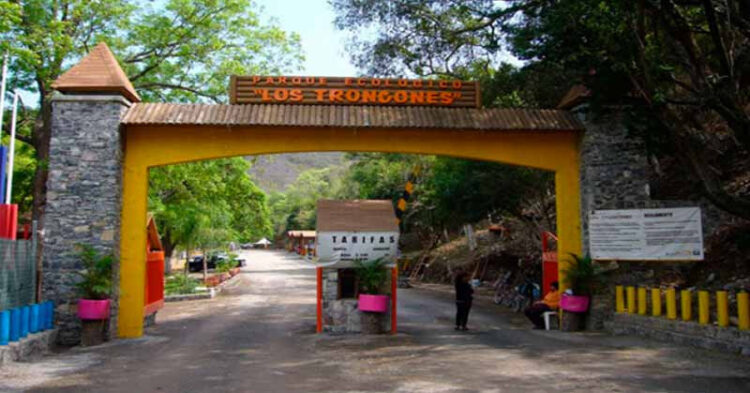 Se roban los tinacos del parque recreativo “Los Troncones“