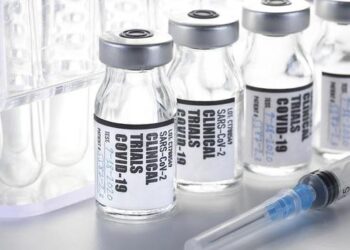 Siete vacunas contra COVID-19 buscan extender pruebas en México