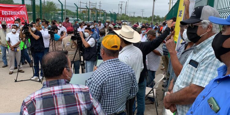 Pisotean Chihuahua, CONAGUA y CILA derechos de Tamaulipas, denuncian en caravana