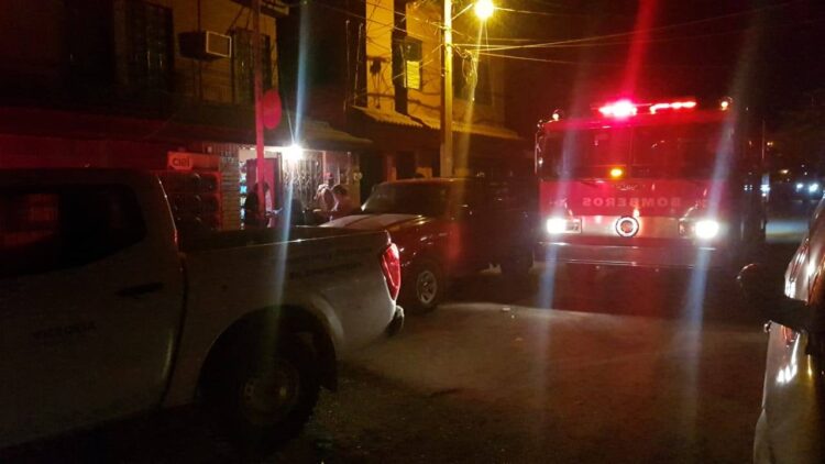 Mujer a punto de morir en incendio