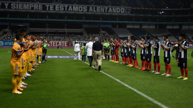 Rayados y Tigres rinden homenaje al personal médico que enfrenta la pandemia