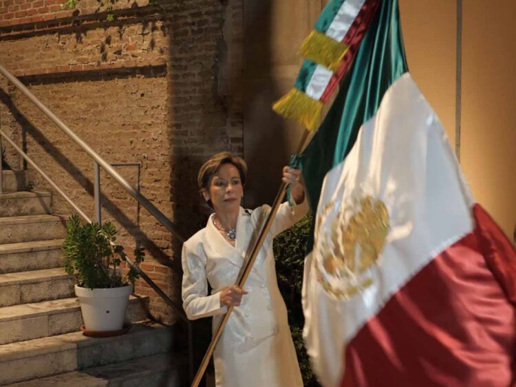 Así dieron Grito de Independencia desde embajada de México en España