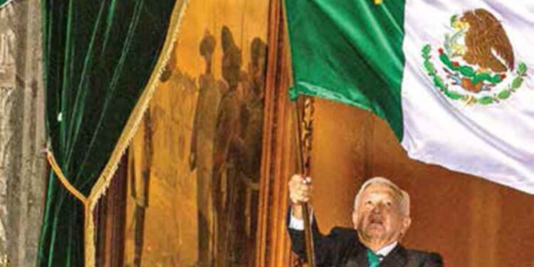 Un viva por el heroico pueblo de México; un festejo histórico con sana distancia