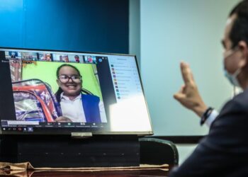 Entrega Rivas apoyos a tres escuelas primarias de Nuevo Laredo