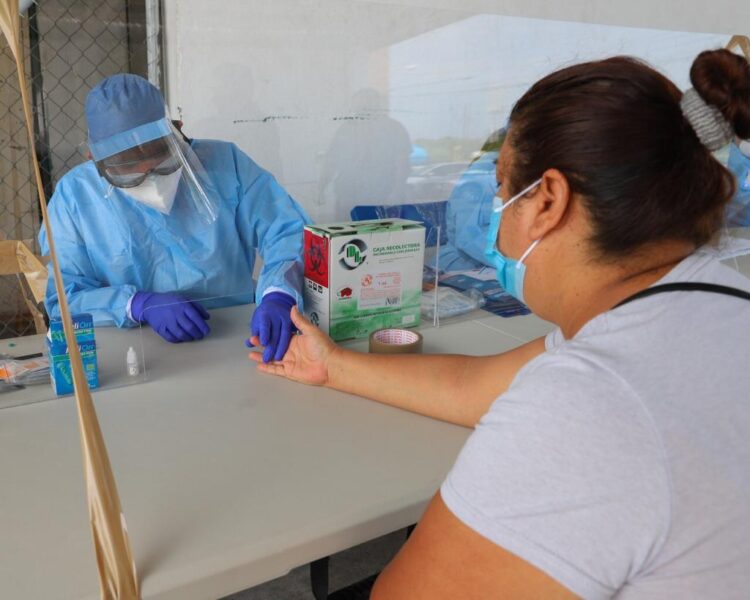 Aplican más de 300 pruebas rápidas de Covid en Nuevo Laredo