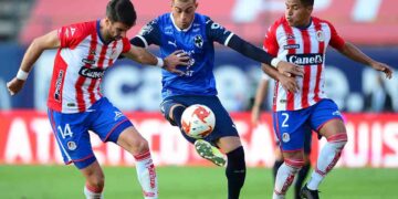 Rayados de Monterrey gana 2-1 de visita en San Luis 