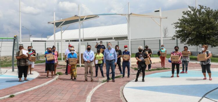Benefician a familias de Villas  con despensas por pandemia