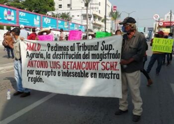 Ejidatarios exigen destituir a magistrado porque no les pagan tierras expropiadas