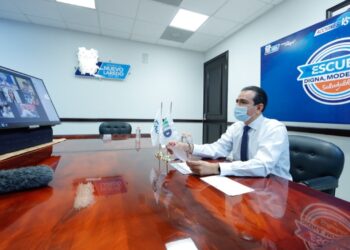 Avanza equipamiento  de espacios educativos en Nuevo Laredo