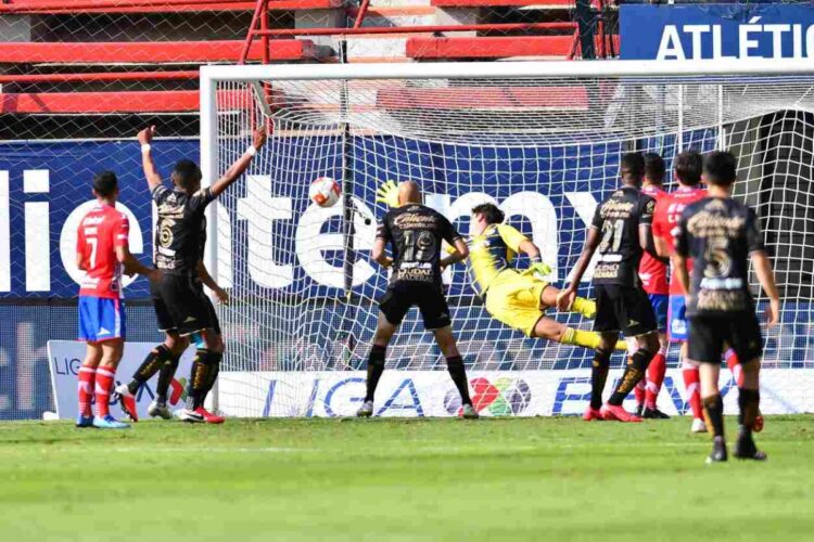León derrota 2-0 a  Atlético San Luis