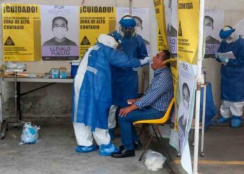 OPS llama a México a no confiarse ante descenso de la curva epidémica