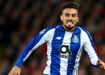 ¡Ya habría acuerdo cerrado entre Manchester United y Alex Telles!