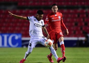 Querétaro golea 4-1 al Toluca en La Corregidora
