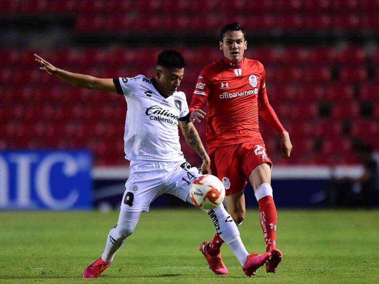 Querétaro golea 4-1 al Toluca en La Corregidora