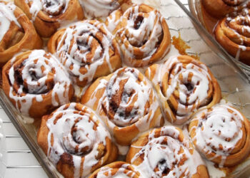 Te presentamos una receta de Esponjosos ROLLOS de CANELA.