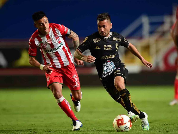 León se impone 2-0 a los Rayos de Nexaca