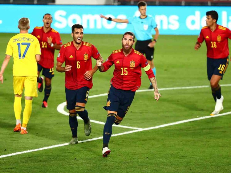 España golea 4-0 a Ucrania y lidera grupo en Liga de Naciones