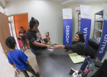 Apoyan Farmacias Nuevo Laredo la economía familiar