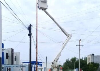 Mejora Ayuntamiento alumbrado público en Nuevo Laredo